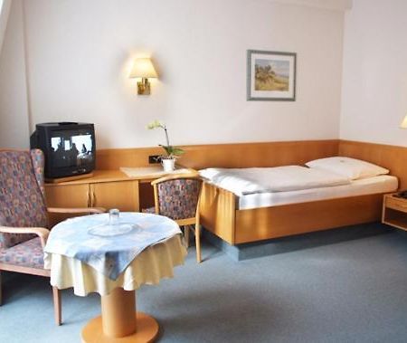 Allee-Hotel Garni Bad Kissingen Room photo